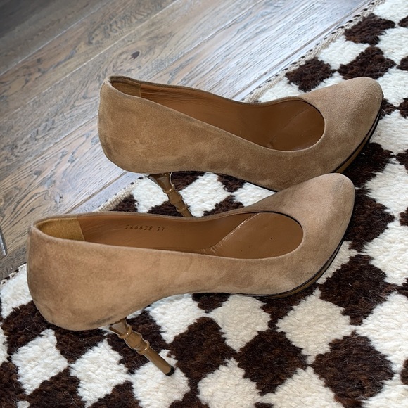 Gucci suede tan pumps - Picture 3 of 4